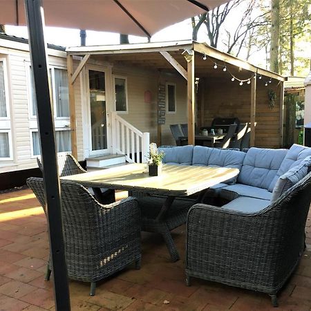 Prachtige Luxe Chalet Op De Veluwe Nabij Hoenderloo Dış mekan fotoğraf